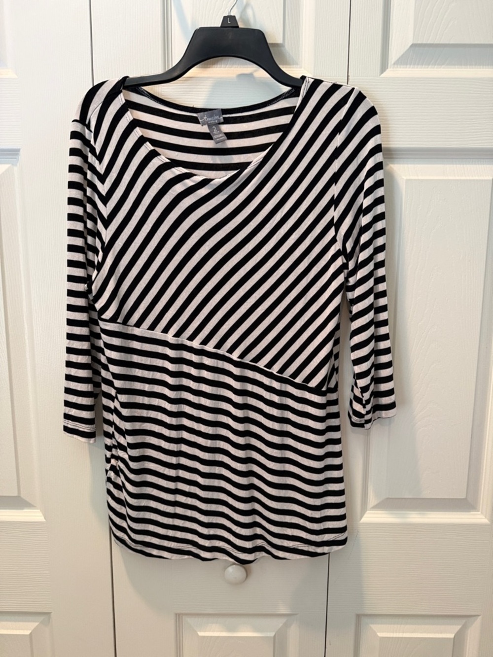 # Chicos Travelers Top Slinky Striped Scoop Neck Stretch (Sz 2 = L)
